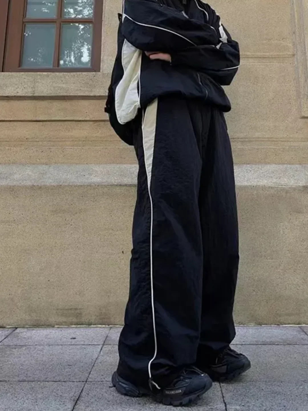 Black Contrast Piping Detail Trackpants - Image 4