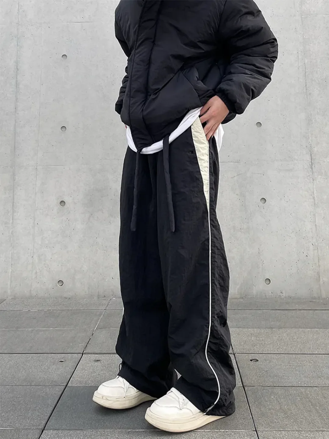Black Contrast Piping Detail Trackpants - Image 5
