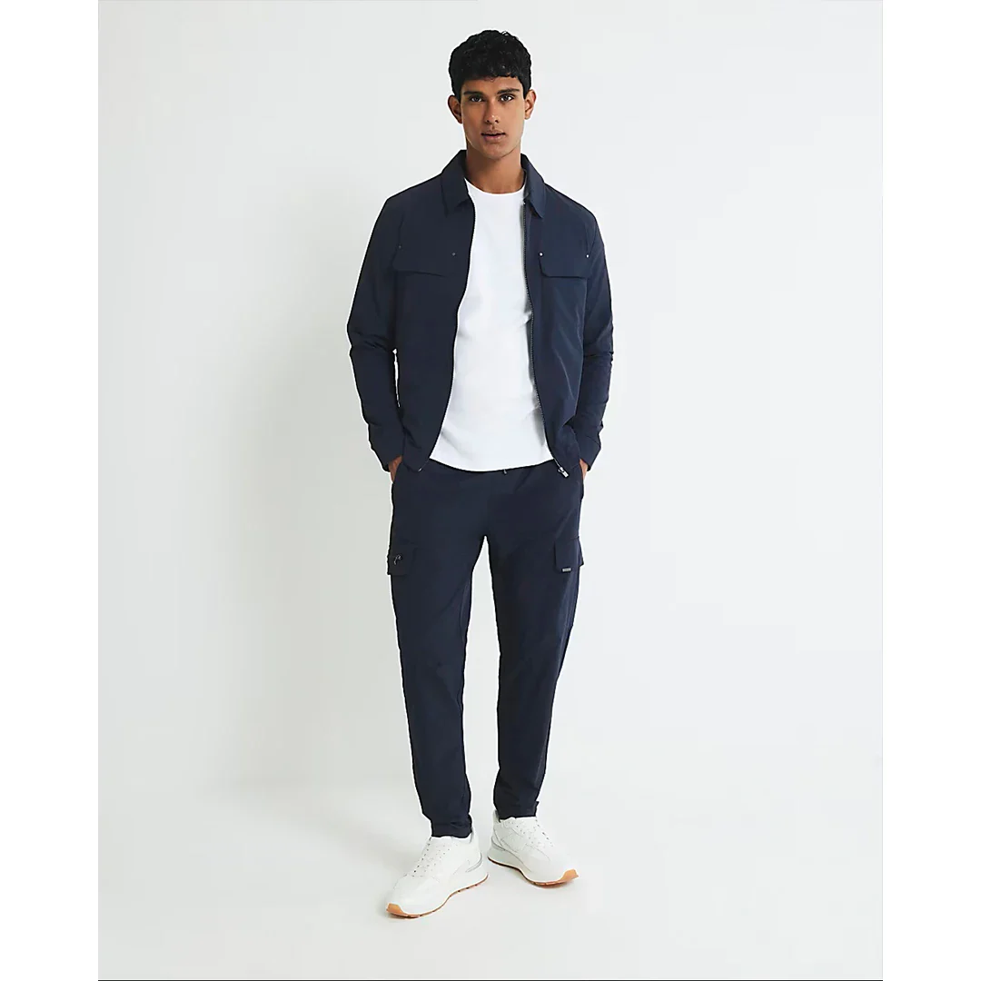 Muscle fit shacket and cargo - Image 10