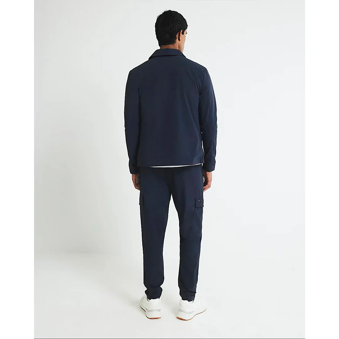 Muscle fit shacket and cargo - Image 13