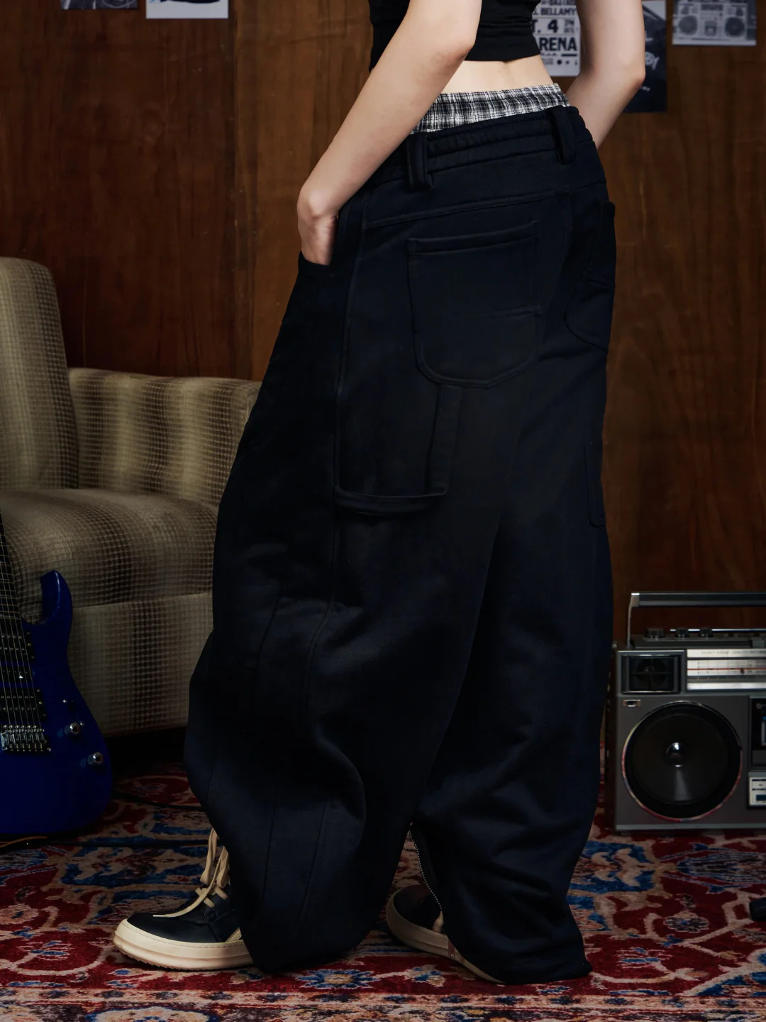 Script Carpenter Sweatpants - Image 12